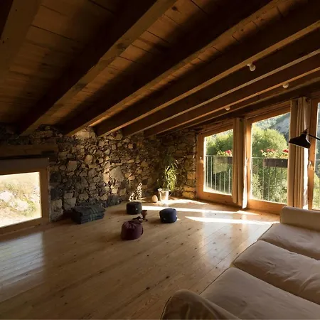 Mas Rural El Negre Hostel *