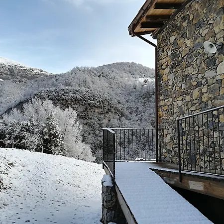 Hostal Mas Rural El Negre Ogassa